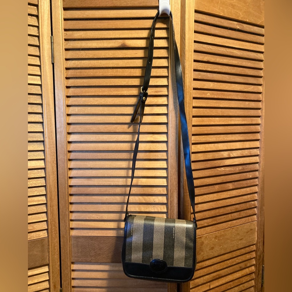 Allan Edward Black & Tan Genuine Leather Crossbody Bag